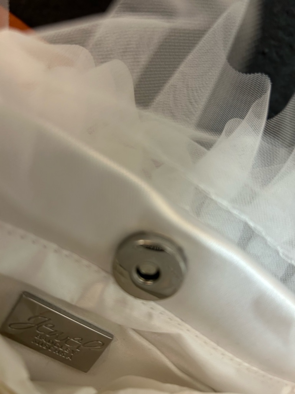 Jewel Badglely Mischka Jazzie Tulle White Ruffle Evening Bag with Crystal Handle - Picture 7 of 8